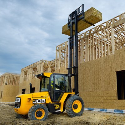 Forklift unloading machinery and industrial equipment in Tring
